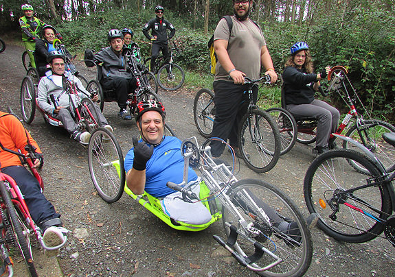 La Fundación También ha realizado la undécima edicin del recorrido de ciclismo adaptado por el Camino de Santiago, con la participación de 40 personas con discapacidad.