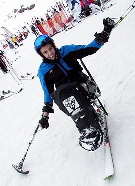 Arranca la temporada de esqu adaptado. Cursos de esqu y snowboard para todos los niveles y primeras pruebas del Equipo Fundacin Tambin de Esqu Alpino Adaptado que competir en marzo en el 12º Trofeo Santiveri Sierra Nevada.