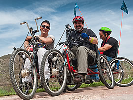 La Fundación También y Sanitas ponen en marcha un pionero programa inclusivo de cicloturismo